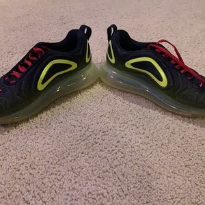 air max 720 rarely used very clean size 5.5 youth